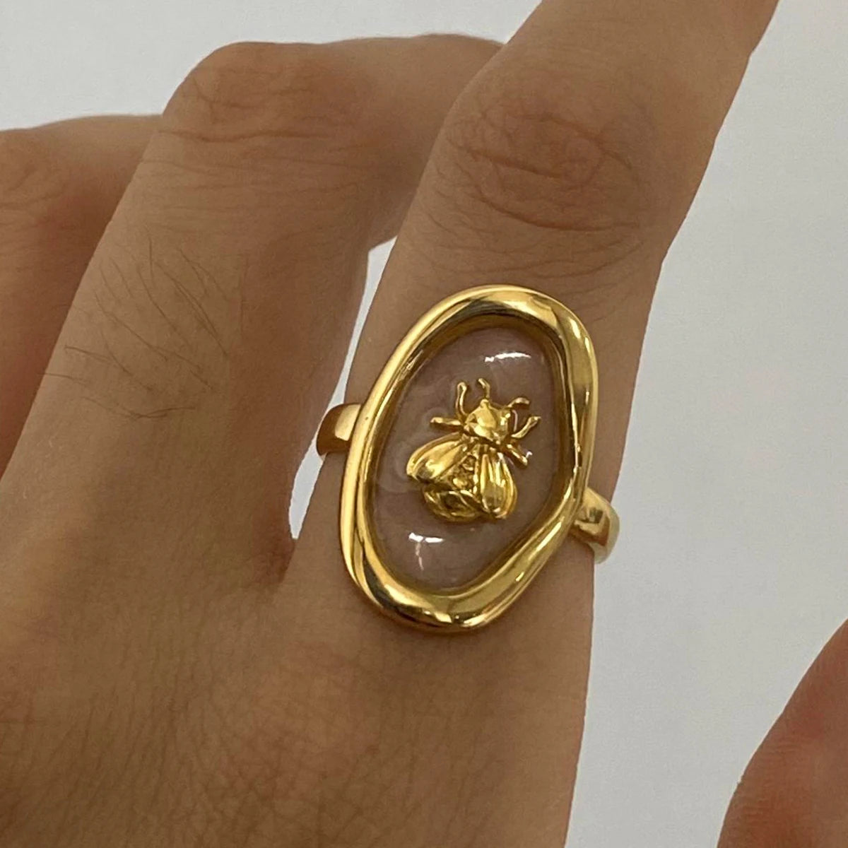 Kreativer 18K vergoldeter Edelstahl-Oval-Bienenförmiger offener Ring für Frauen, anti-allergisch, Charme, täglicher Schmuckzubehör