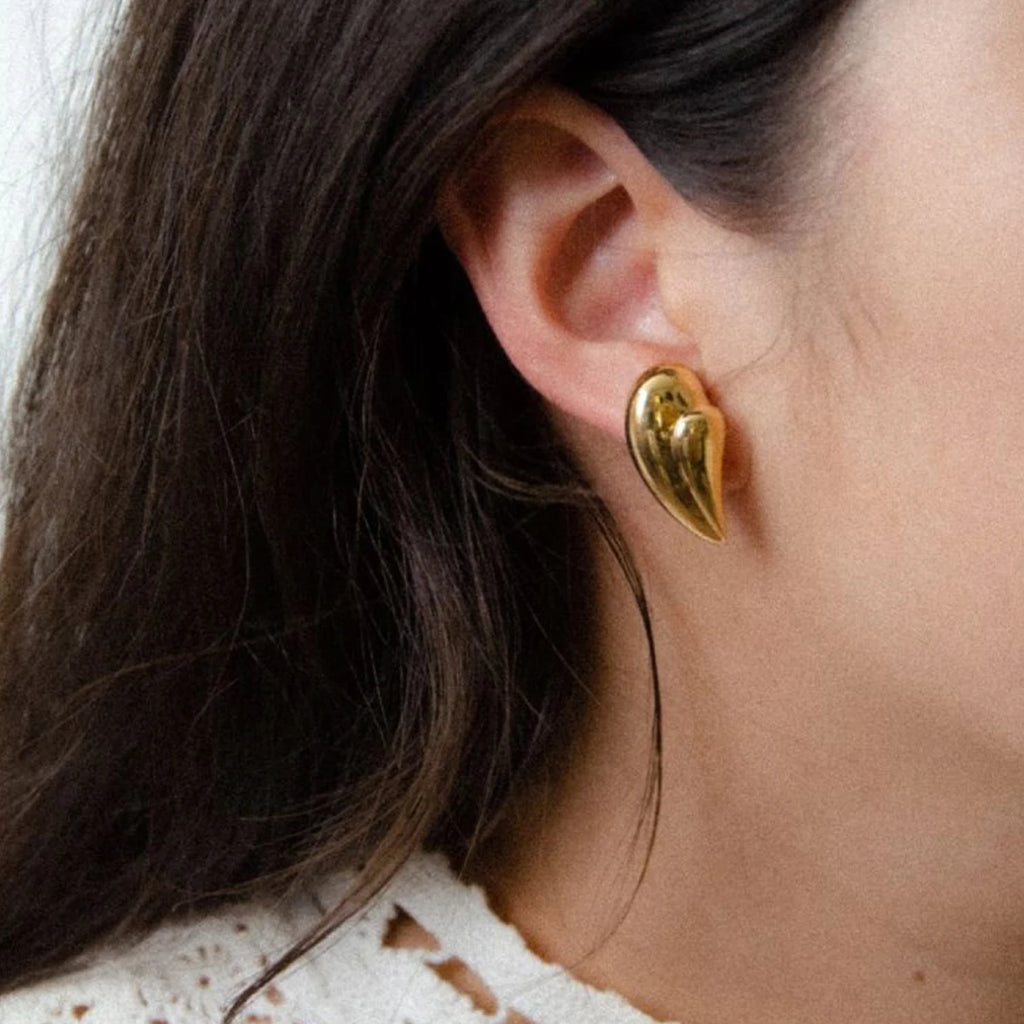 Vandtætte 18k forgyldte rustfrit stål splejsning kærlighed hjerte/vanddråbe øreringe Stilfulde anti-allergiske karakteristiske smykker