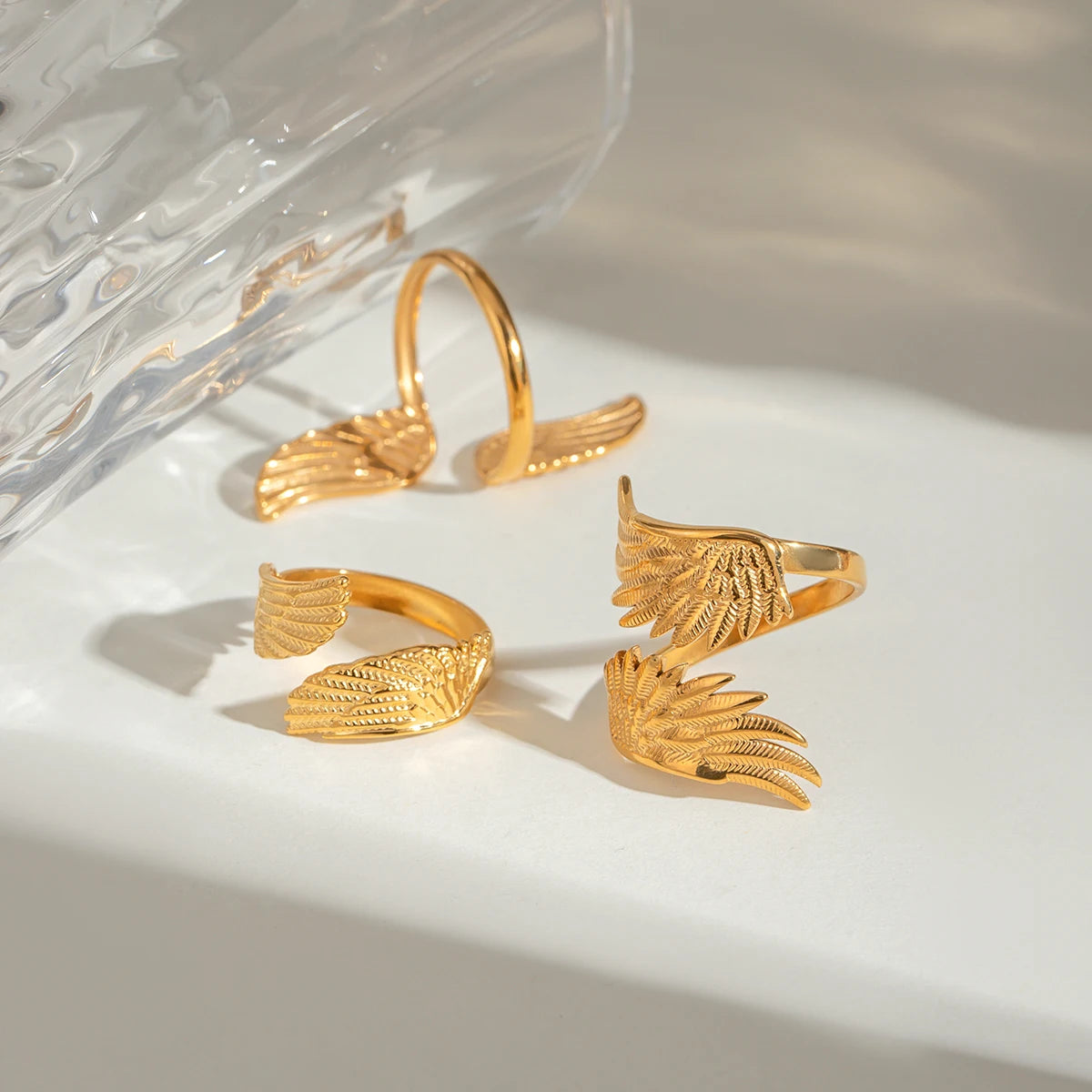 18K vergoldeter Edelstahl Friedenstaube Flügel Federn offener Ring Damen Nischen Leichter Luxus Anti-Allergie Schmuck