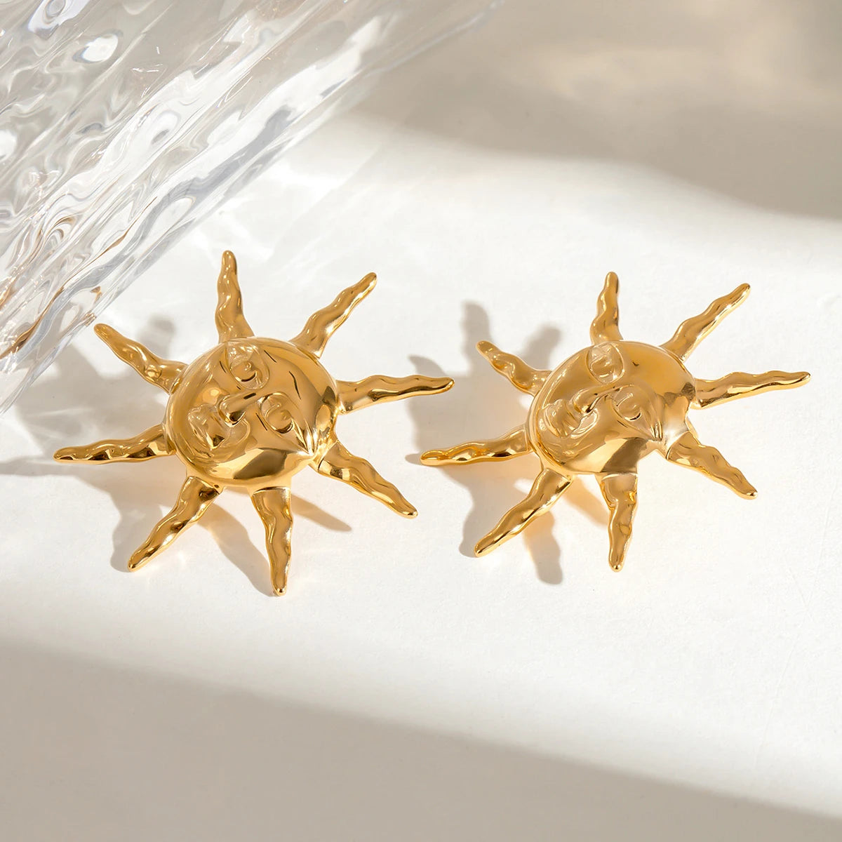 18K Stainless Steel Stylish Vintage Hammer Pattern Smiling Sun Earrings Women Trendy Charm Metal Chic Statement Jewelry