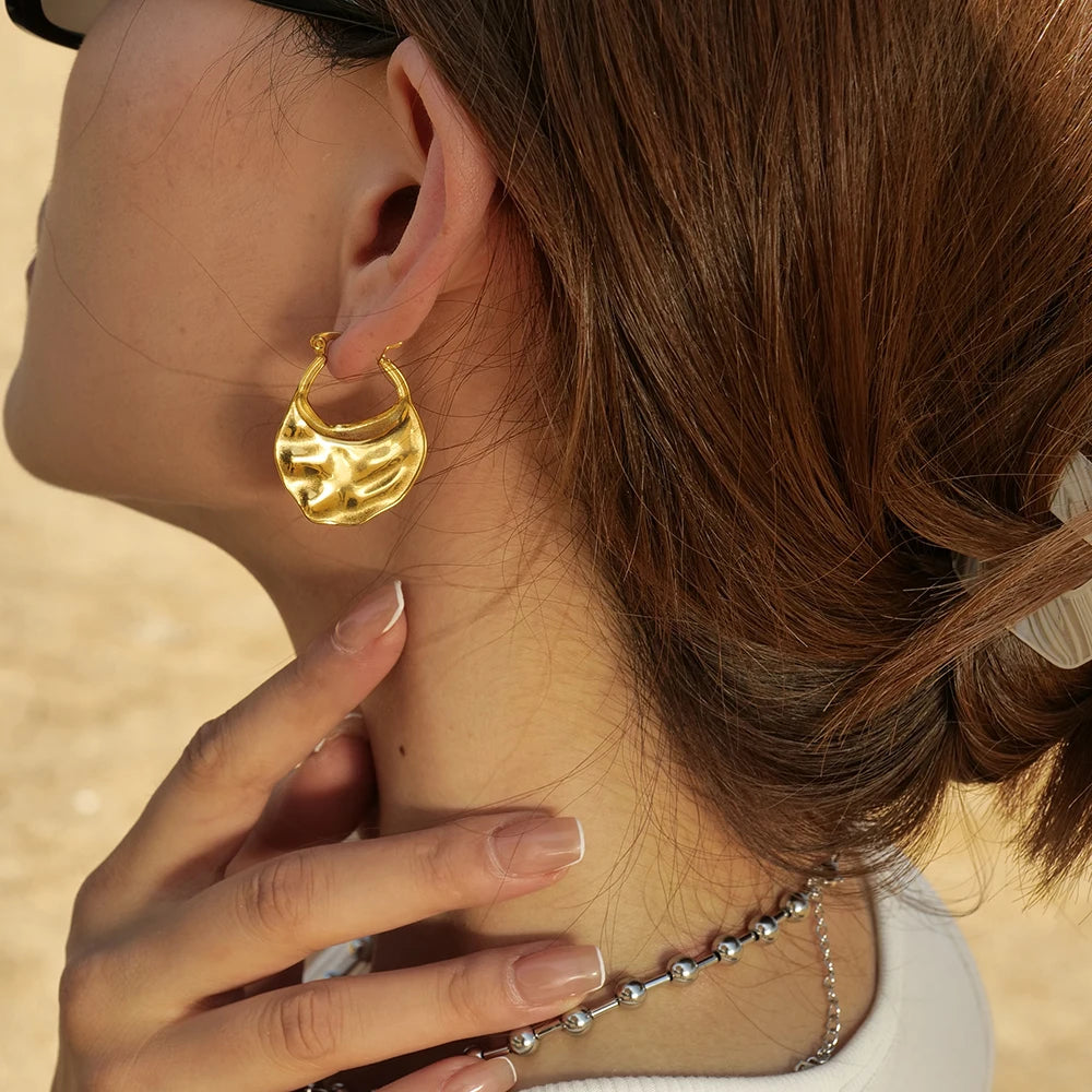 Metallstruktur 18K vergoldete Edelstahl-Ohrringe Mild Nicht reizend Damen Minimalistische Klobige Vintage Schmuck Geschenk