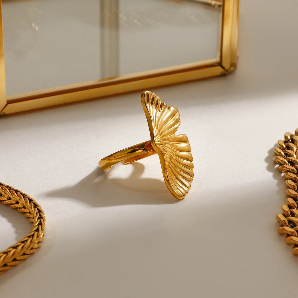 Gold-Silber-Farbabstimmung Mehrschichtiger Unregelmäßiger Stahlkugelring 18K PVD-beschichtet Damen Anti-Allergie Metallanhänger Täglicher Schmuck