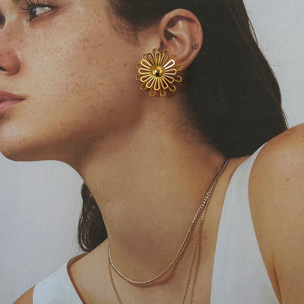Anti Allergic 18K Gold Plated Hollow-out Overlapping Small Daisy Earrings Stainless Steel Delicate Free Temperament Jewelry