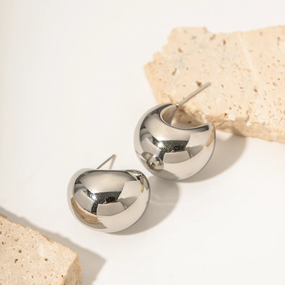 Let hyggelig 18 karat forgyldt sfærisk halvcirkel tyk C-formet hul ørering i rustfrit stål, kvinder, rustfrit statement smykker