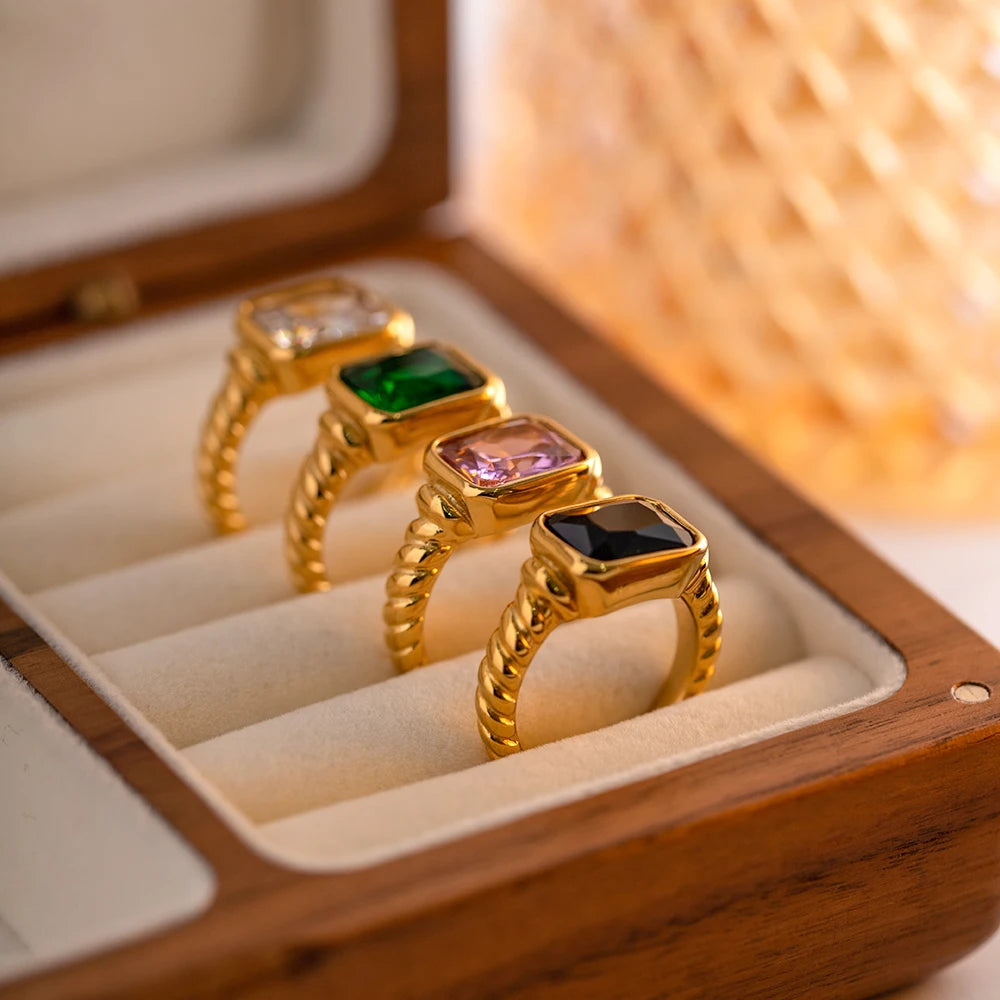 Luxuriöse Croissants Doppelreihe Rechteck Glänzender Kristall Fingerschmuck Trendige 18K Gold Edelstahl Zirkonringe für Frauen