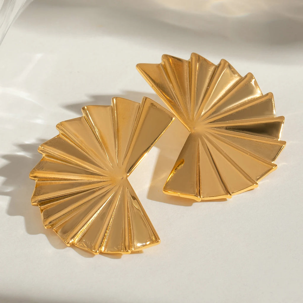 18K goud vergulde roestvrijstalen gladde geplooide waaier-vormige oorbellen dames charms metalen textuur waterdichte sieraden gala cadeau