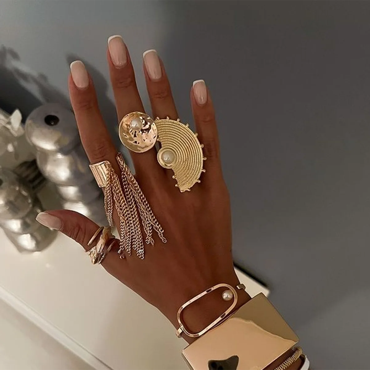 18K PVD-beschichteter Edelstahl Acryl Perle Hammer Korn Fächerförmiger Öffnungsring Leicht Gemütlich Damen Charme Statement Schmuck