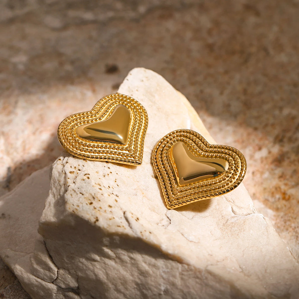 Rustfrit stål Minimalistisk C form konvekse kærlighedshjerte øreringe 18k forgyldte Anti-allergisk Stilfuldt frit temperament Bijoux smykker