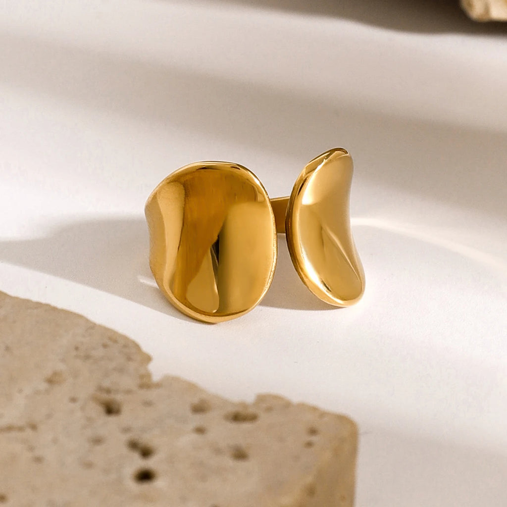 Rostfreier 18K PVD-beschichteter symmetrischer glatter offener Ring aus Edelstahl für Damen, rostfreier Metall-Statement-Schmuck, wasserdicht