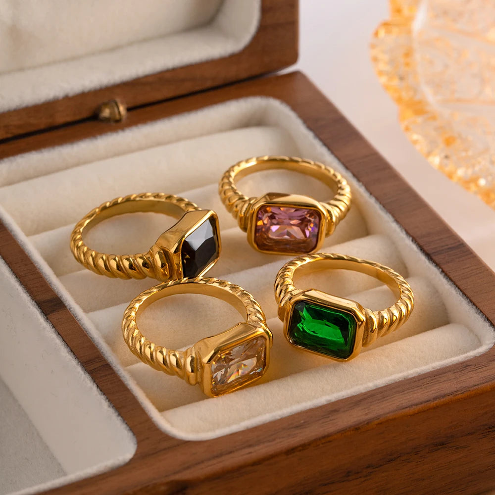 Luxuriöse Croissants Doppelreihe Rechteck Glänzender Kristall Fingerschmuck Trendige 18K Gold Edelstahl Zirkonringe für Frauen