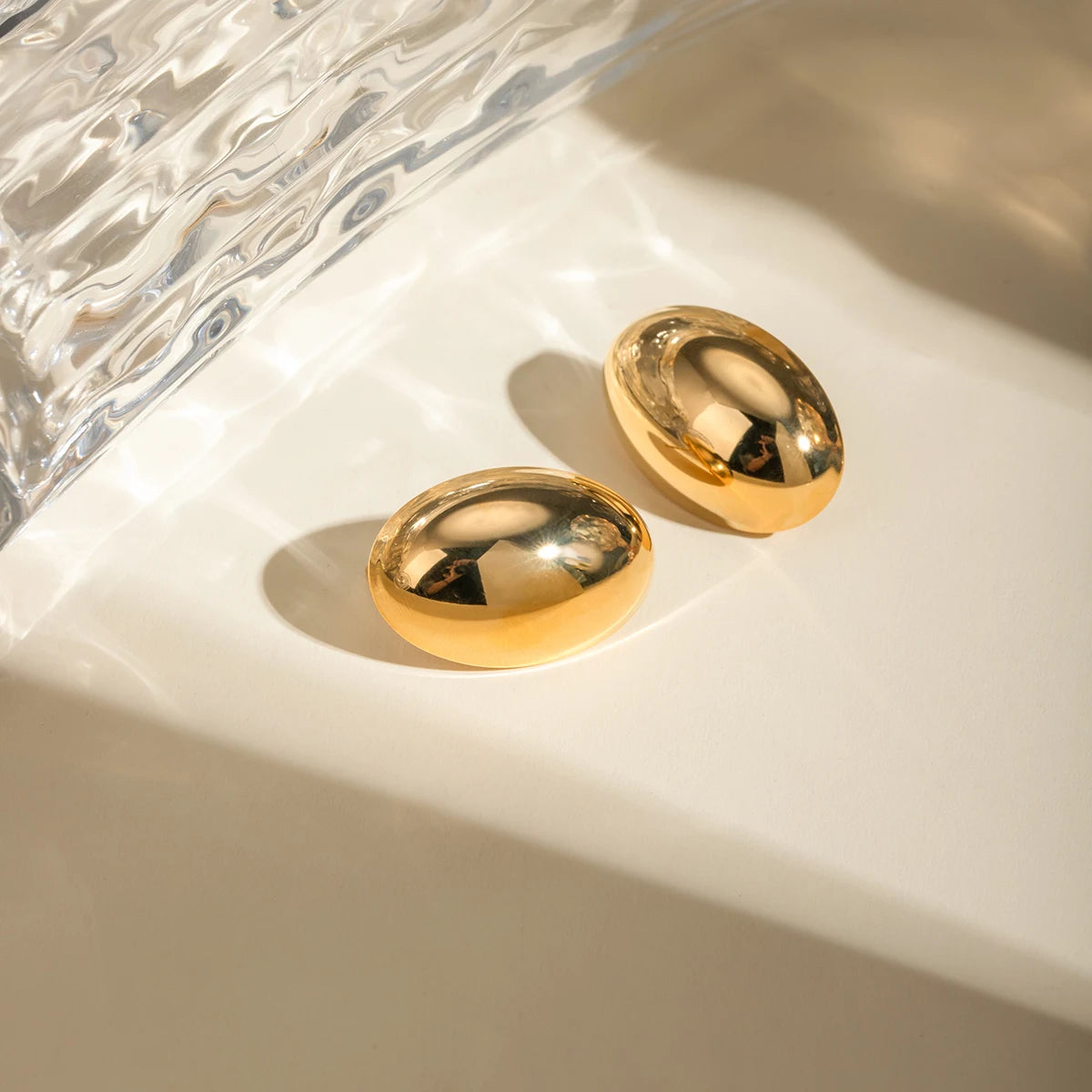 18K Altın Kaplama Düz Oval Küpeler Paslanmaz Çelik Parlak Metal Su Geçirmez Moda Altın Renkli Charm Sevimli Takı Bijoux