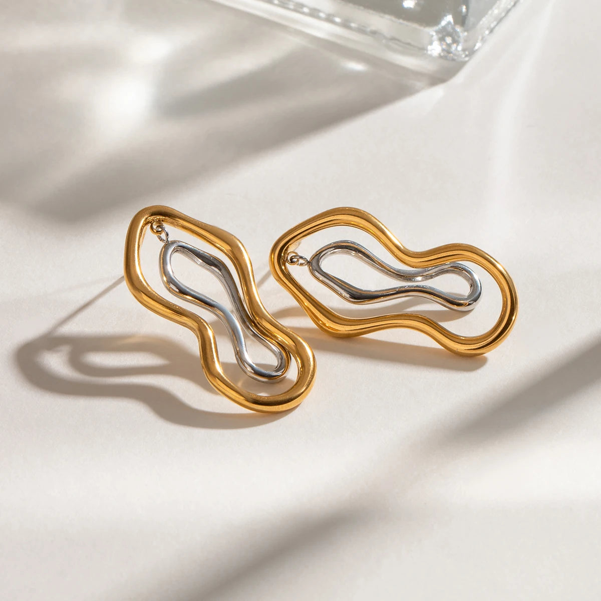 18K Edelstahl stilvolle übertriebene geometrische glatte Ohrringe Damen trendiger Charme schickes Statement-Schmuck Gala-Geschenk