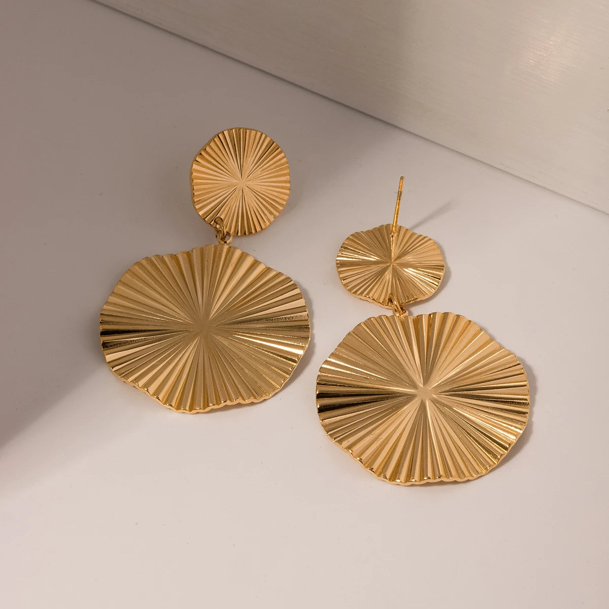 18K Gold Plated Plicated Stainless Steel Round Pendant Exaggerated Earrings for Women Ear Stud Exaggerated Ear Jewelry