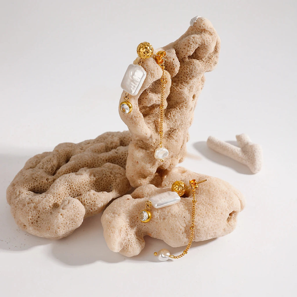 18kゴールドメッキステンレススチールボールスクエアイミテーションパールホワイトジルコンイヤリング女性用アレルギー防止ガラギフトジュエリー