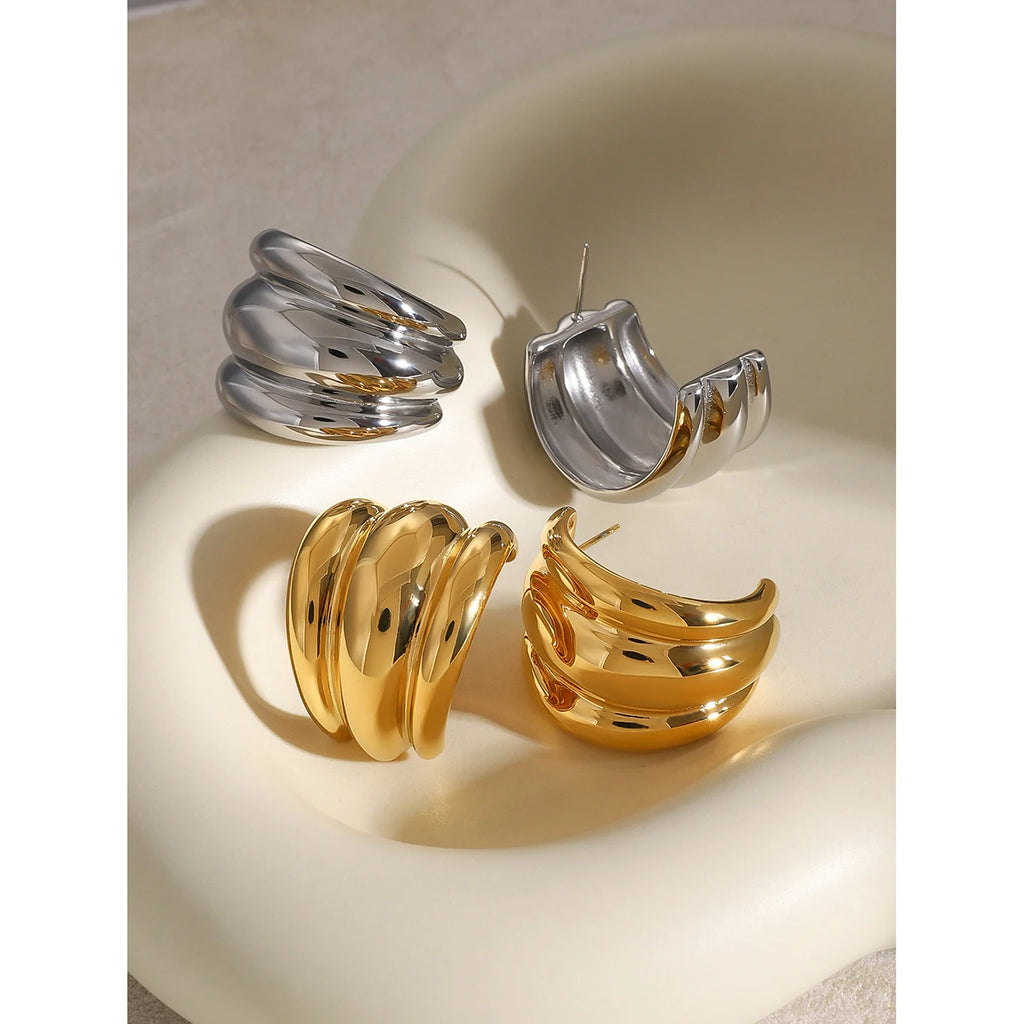 Brincos femininos estilosos de aço inoxidável com três camadas geométricas lisas, rosqueados, folheados a PVD 18K, que previnem alergias