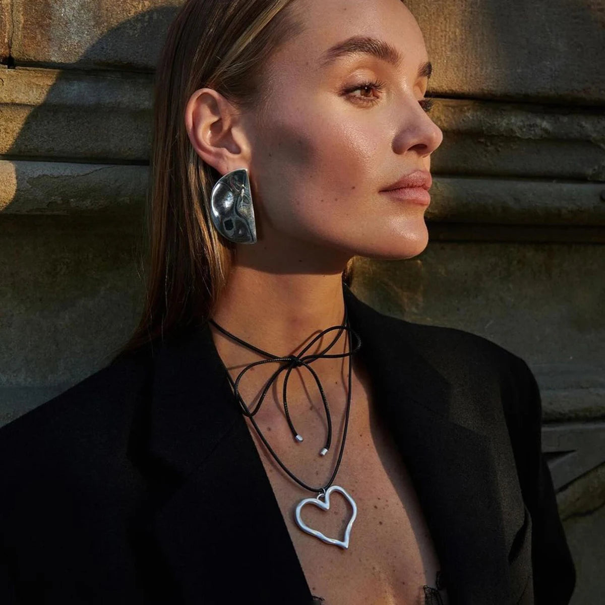 18K guld PVD-belagt rustfrit stål Elegant Hammer Grain Halvrund Linser Symmetri Øreringe Kvinder Statement Bijoux Femme Gift