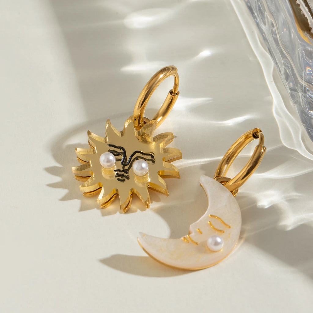 Minimalist 18K Beach Stainless Steel Sun Moon Plate Shell Pearl Hoop Earrings Women Anti Allergic Elegant Charm Daily Jewelry