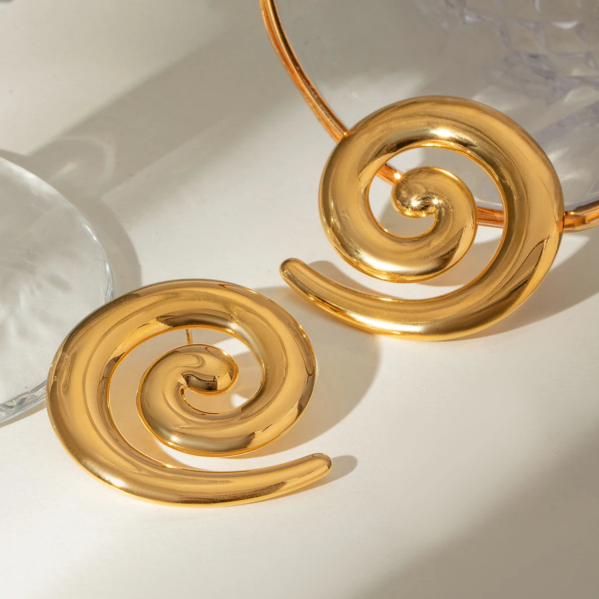 18K Gold Plated Stainless Steel Smooth Thread Rotary Earrings Women Charms Metal Texture Waterproof Jewelry Gala Gift