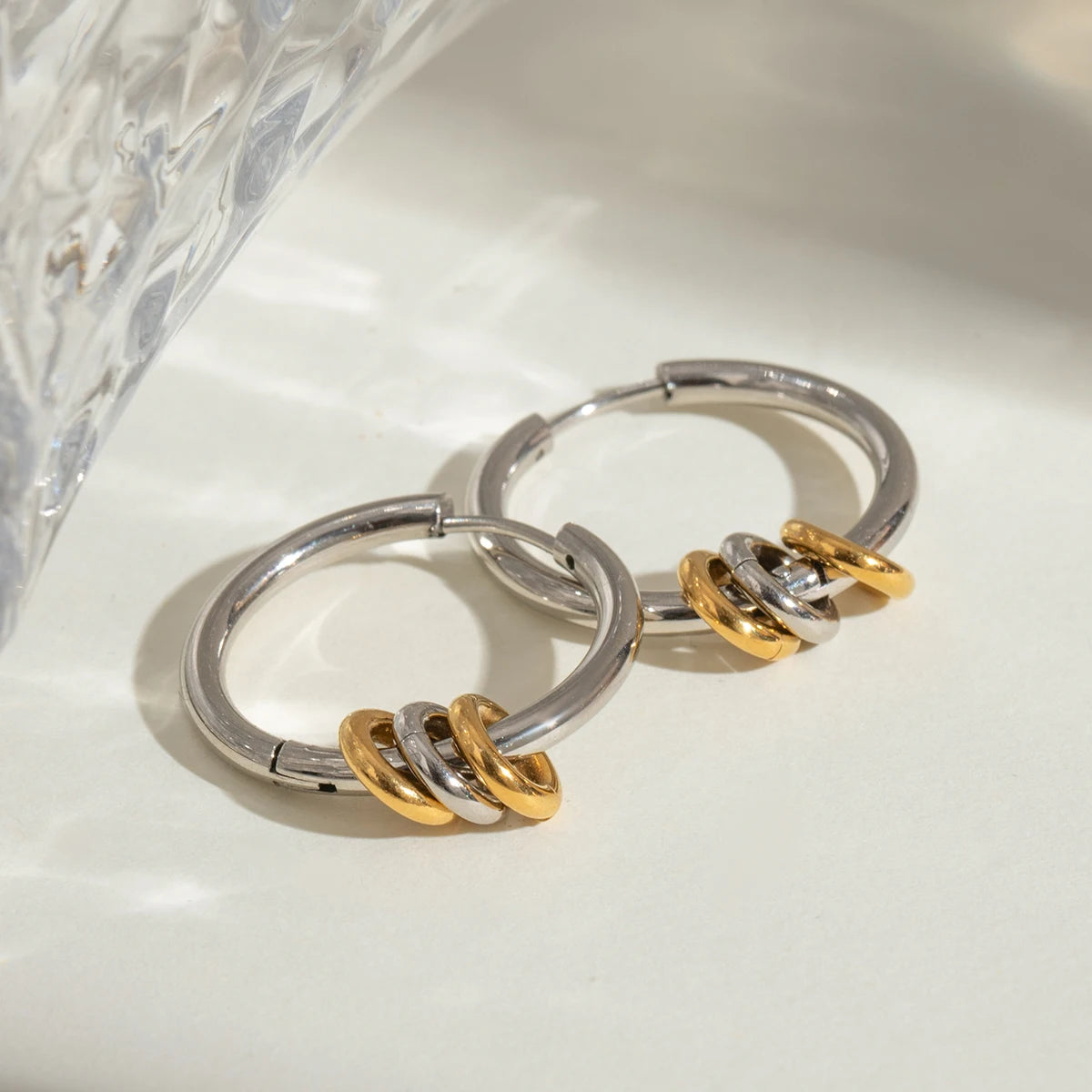 18K PVD-belagt vintage matchende farve cirkel hængende tre bøjler øreringe rustfrit stål kvinder forebygger allergi Stilfulde smykker