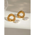 18K vergoldete Edelstahl-Imitationsmuschelperlen Hohle runde Anhängerohrringe Zarte wasserfeste tägliche Schmuckstücke