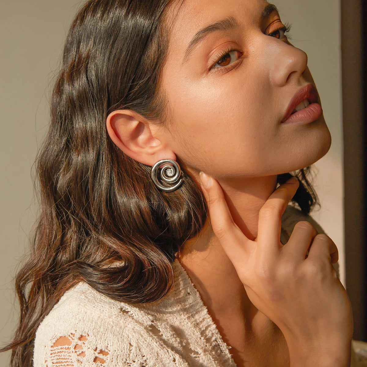 Glatte spiralformede øreringe med diamant rustfrit stål 18K forgyldt vandtæt charme til kvinder Trendy smykker