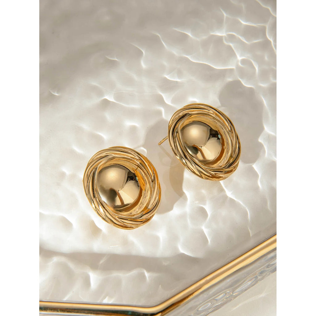 18K vergoldete metallische geometrische Edelstahl glatte runde gedrehte Rand Knopf Ohrringe trendige Damen Premium Gala Schmuck