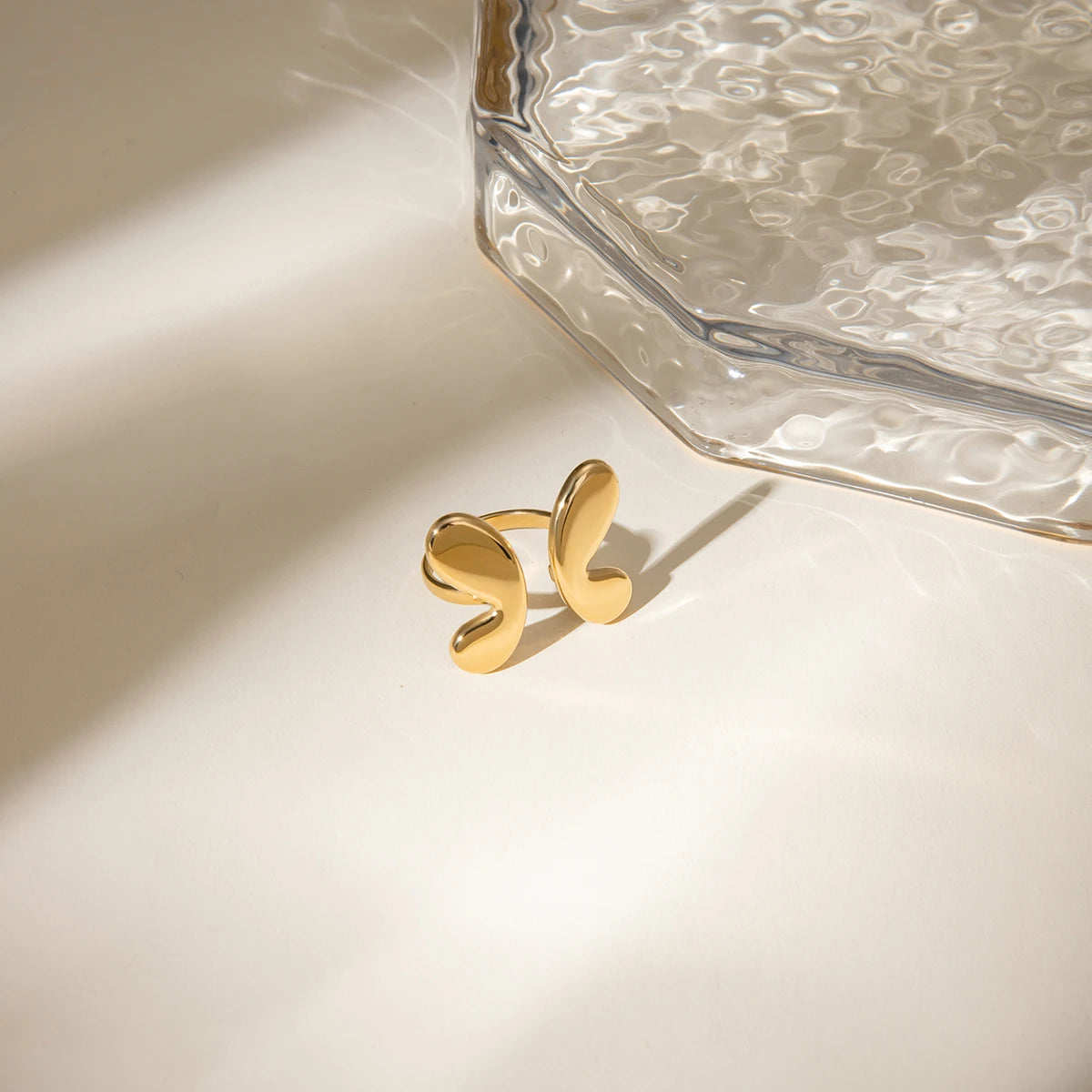 Vintage Stainless Steel 18K PVD Plated Smooth Butterfly Waterproof Charm Opening Ring High Quality Women Statement Jewelry