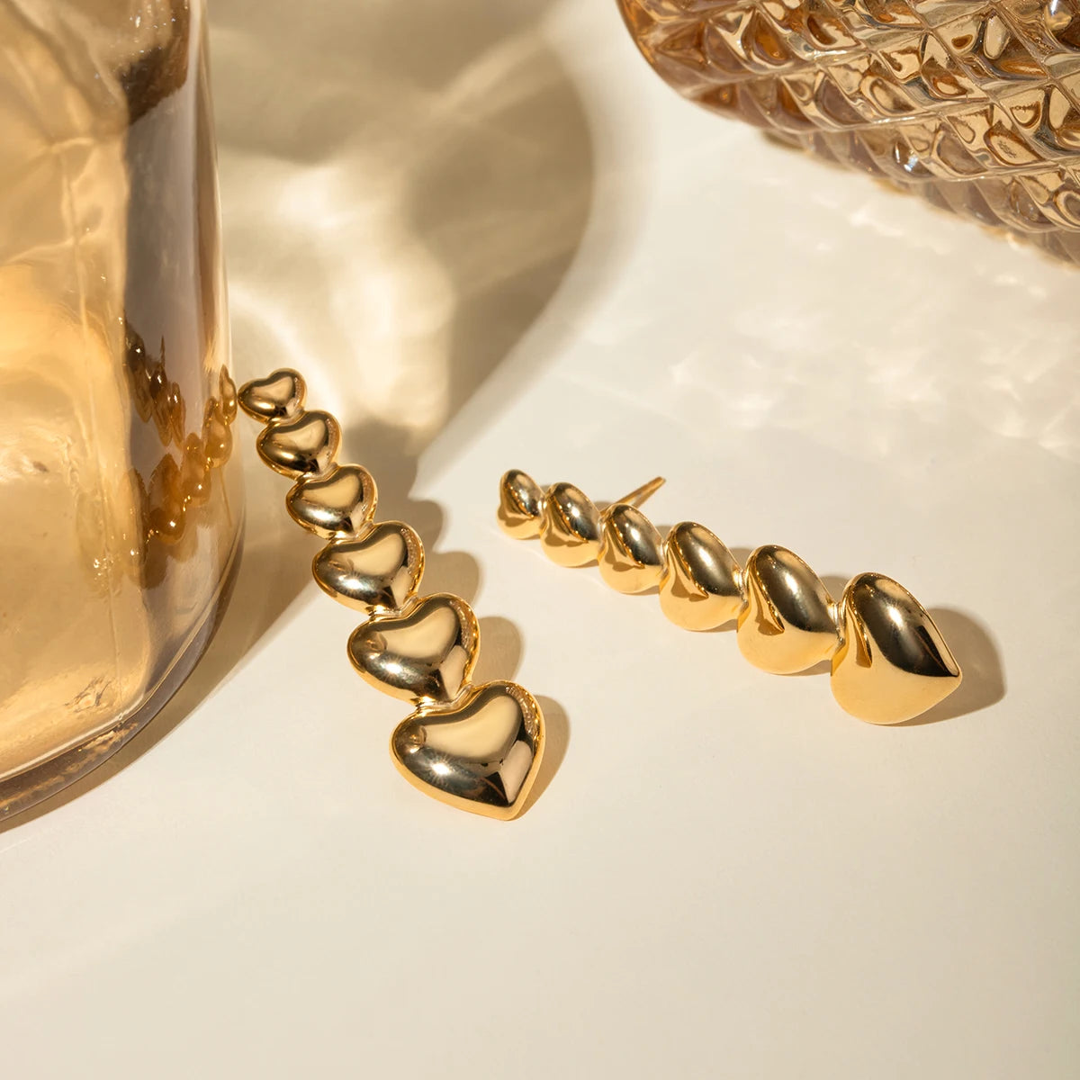 18K Altın Kaplama Düz Aşk Kalp Küpeleri Paslanmaz Çelik Parlak Metal Su Geçirmez Moda Altın Renk Charm Takı Bijoux