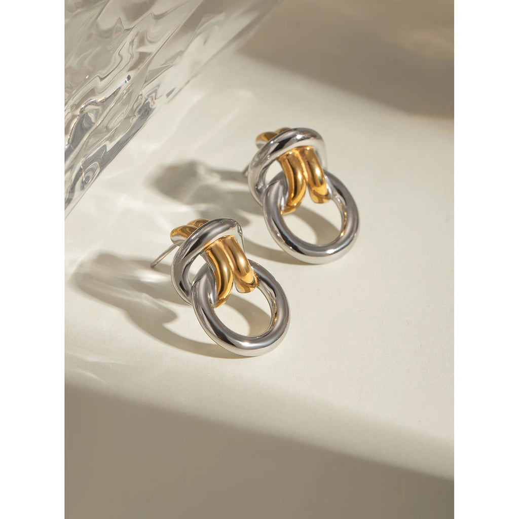 Kreative Ohrringe aus Edelstahl mit 18 Karat Goldbeschichtung, Gold- und Silberfarb-Kombination, einfache Knotenform, personalisierter Schmuck für Frauen, attraktiv