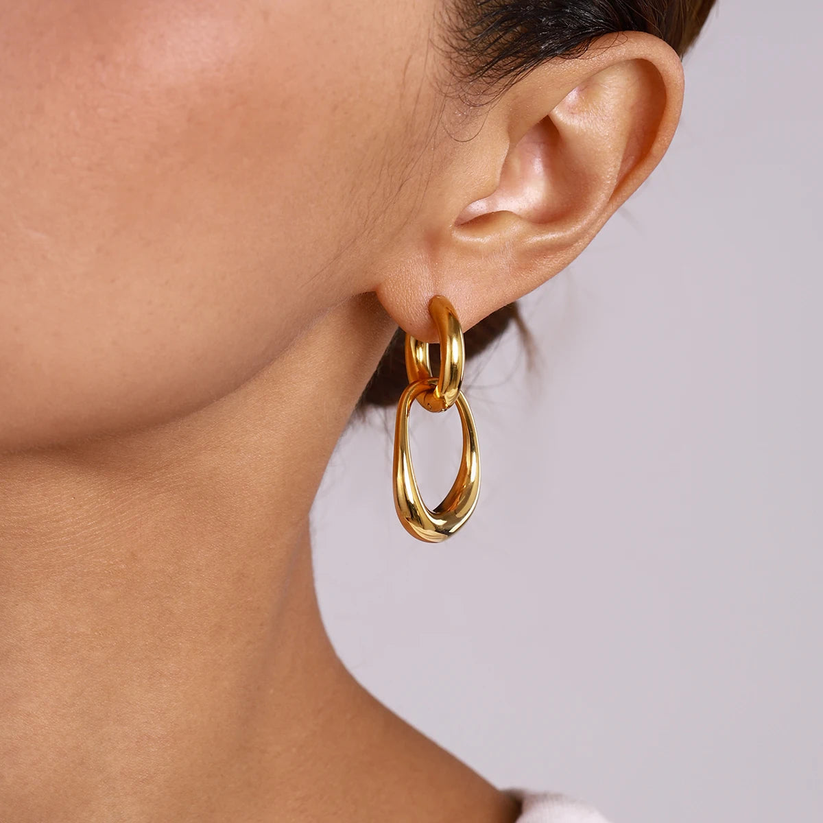 Minimalista Pendiente Circular Hueco Irregular Liso de Acero Inoxidable Chapado en Oro de 18k Joyería de Encanto Moderna para Mujer