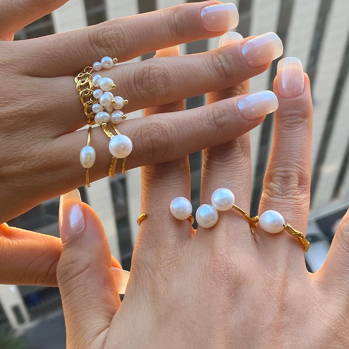 Minimalistischer, 18k vergoldeter Edelstahl, doppellagiger, hohler Süßwasserperlen-Öffnungsring für Damen, anti-allergischer Charmschmuck