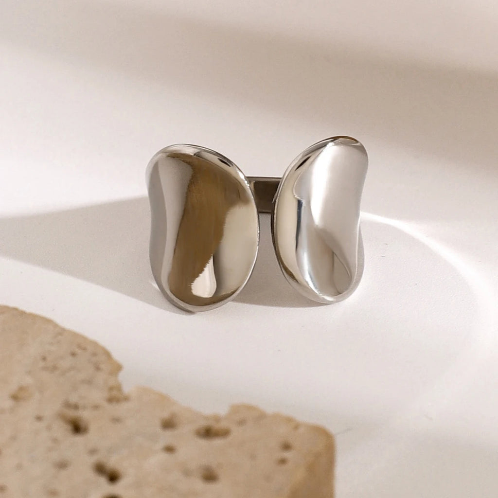 Rostfreier 18K PVD-beschichteter symmetrischer glatter offener Ring aus Edelstahl für Damen, rostfreier Metall-Statement-Schmuck, wasserdicht