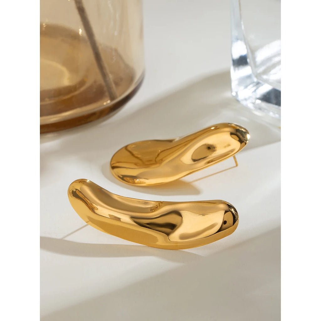 18K PVD-beschichtete modische asymmetrische Linsen-konvexe Hammerschlag-Struktur Ohrringe aus Edelstahl für Frauen, allergiepräventiv, stilvoller Schmuck