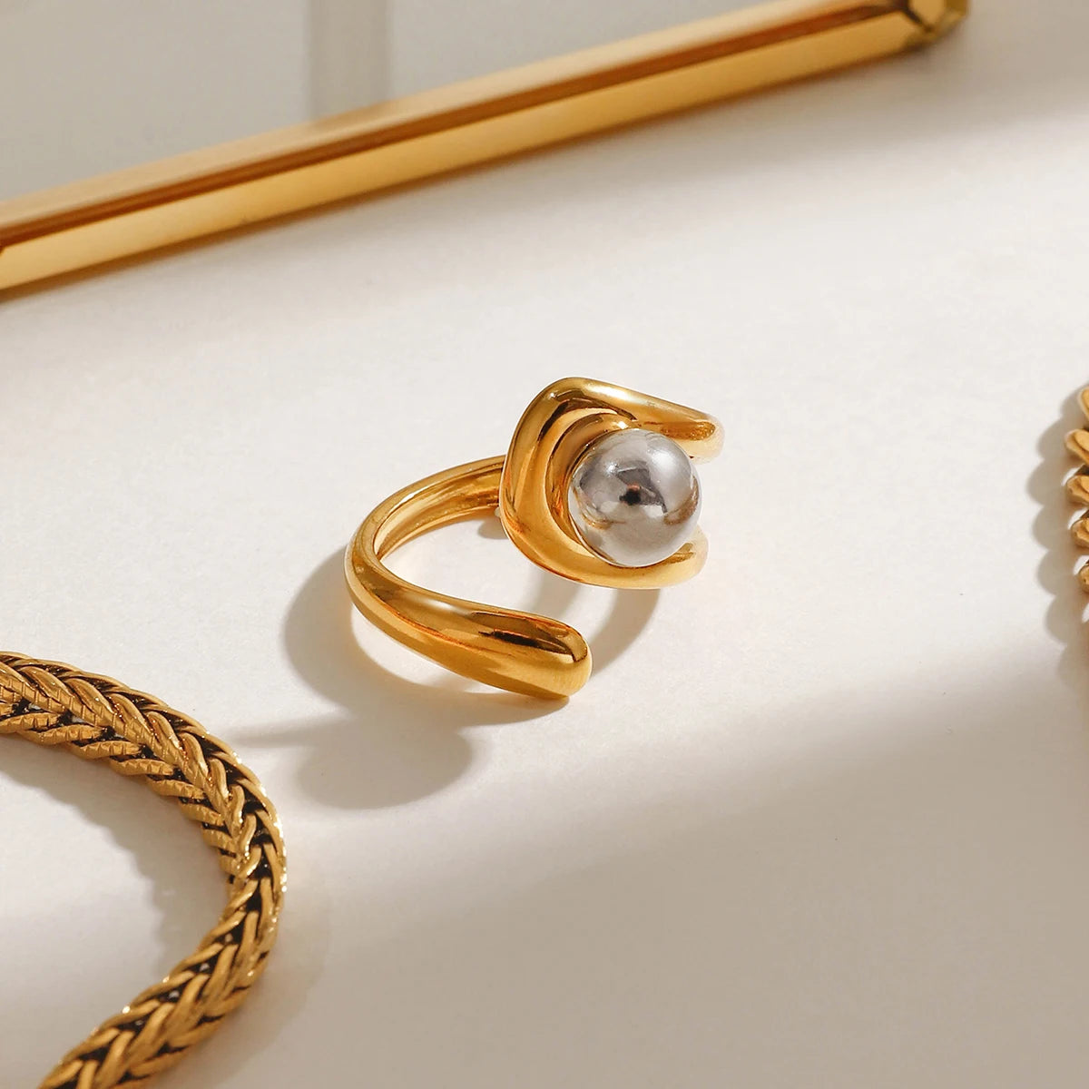 Gold Silber Farblich Passender Stahlkugel Kreuz Asymmetrischer Offener Ring 18K PVD Beschichtet Damen Anti-Allergisch Metall Charm Täglicher Schmuck