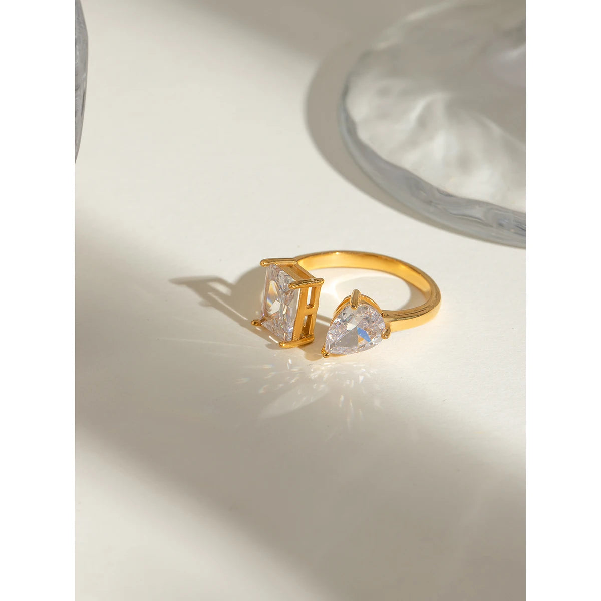 18K vergoldeter Edelstahl rechteckiger Tropfenförmiger Zirkonia offener Ring für Damen, antiallergisches Metall, Statement-Schmuck