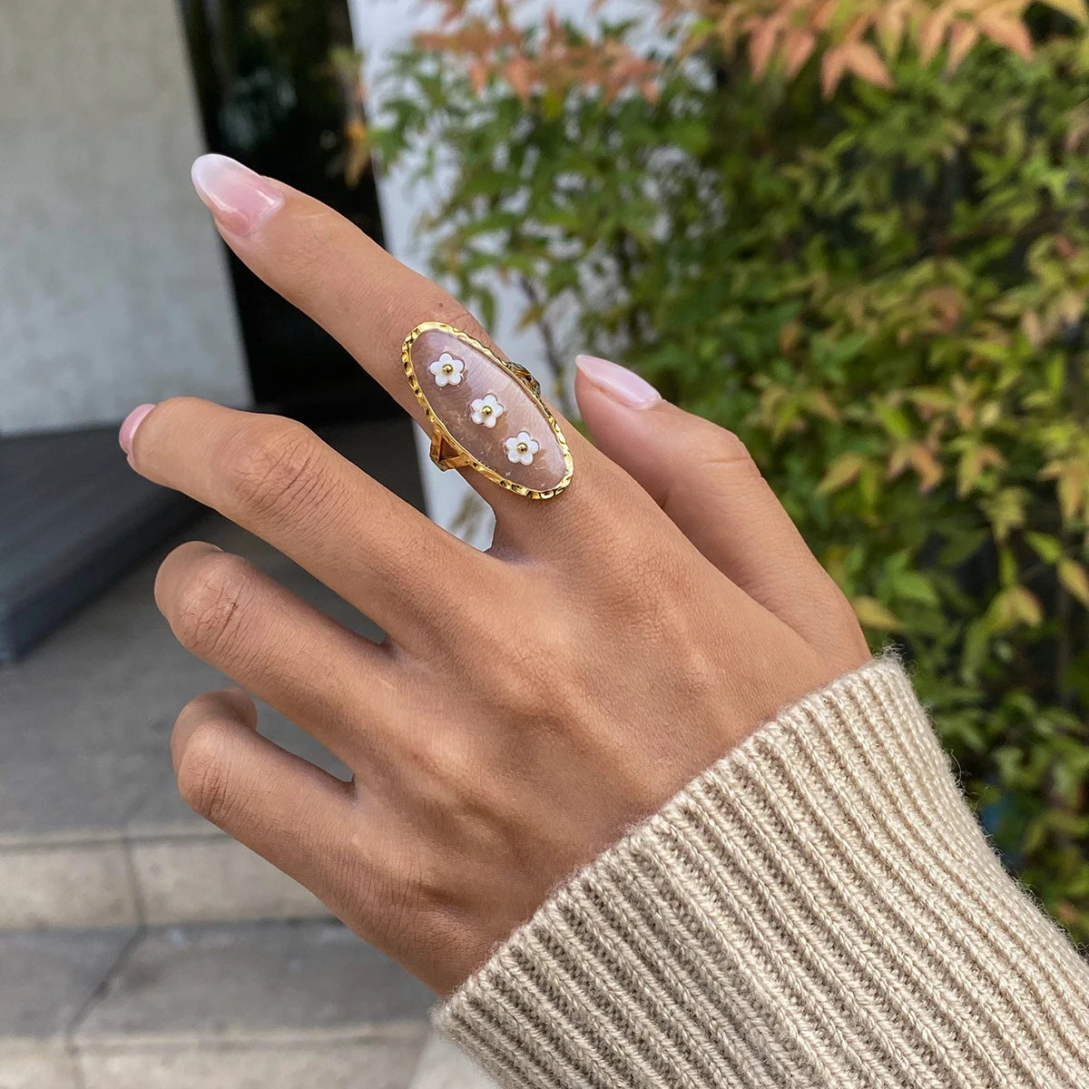 Vintage 18K Stainless Steel Oval Three Shell Flowers Open End Ring Women Anti Allergic Charm Daily Jewelry Bijoux Femme