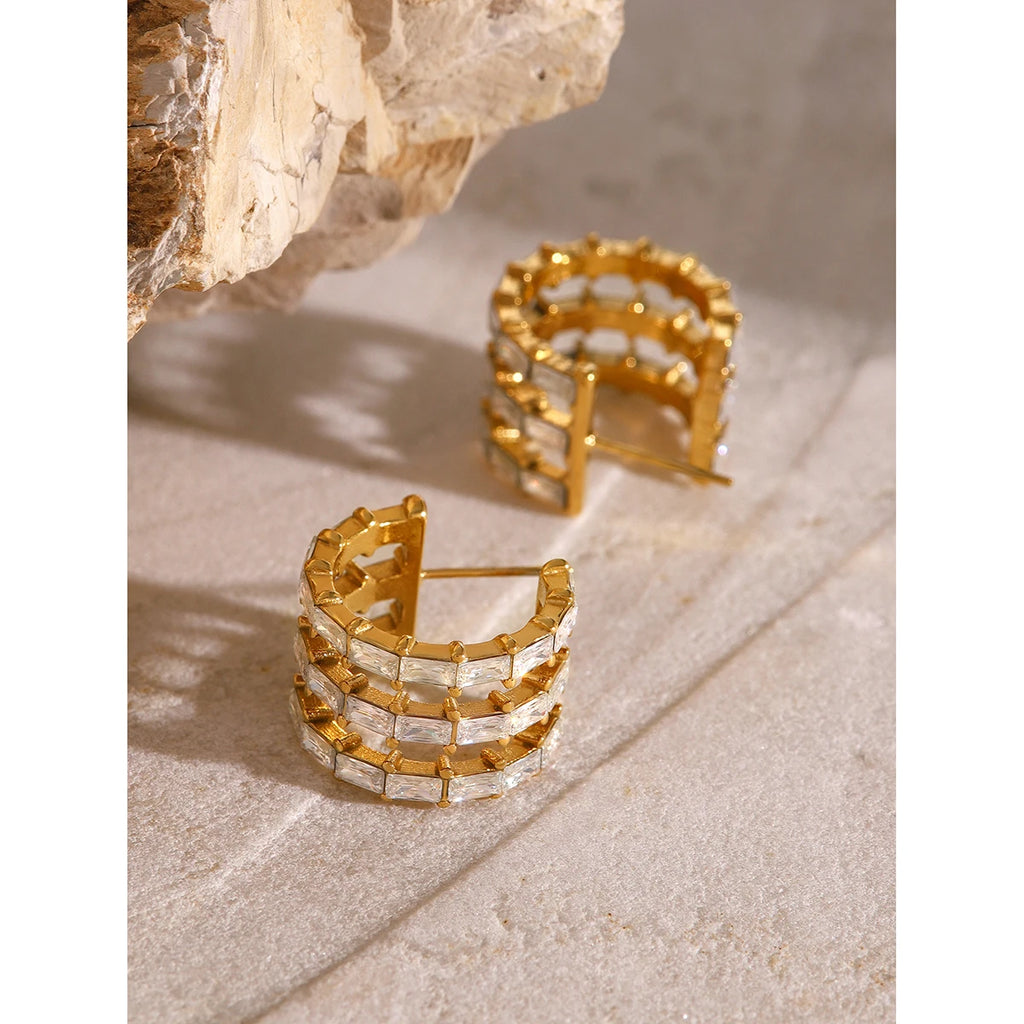 18K PVD Charm Rustfrit Stål Tredobbelt C-formet hvid fuld Zirconia øreringe Smykker Kvinder Mode Attraktivt rustfast tilbehør