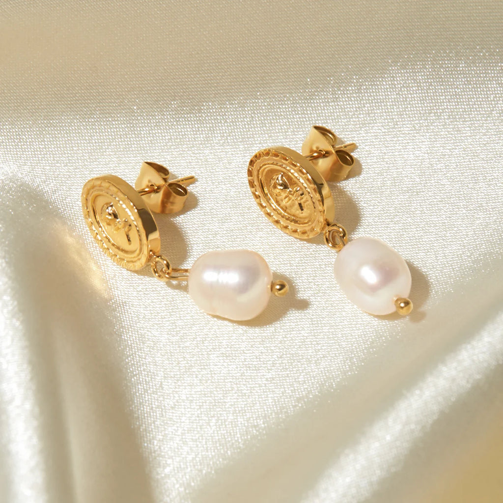 Stilvolle hochwertige elegante Ohrringe aus Edelstahl mit weißer Perle, Metall, goldfarben, romantischer Charme, Schmuck, Geschenk für Frauen