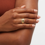 Anillo liso de cierre minimalista de acero inoxidable con incrustación de piedra de imitación, chapado en oro de 18k, a prueba de óxido, previene alergias, joyería de encanto de moda.