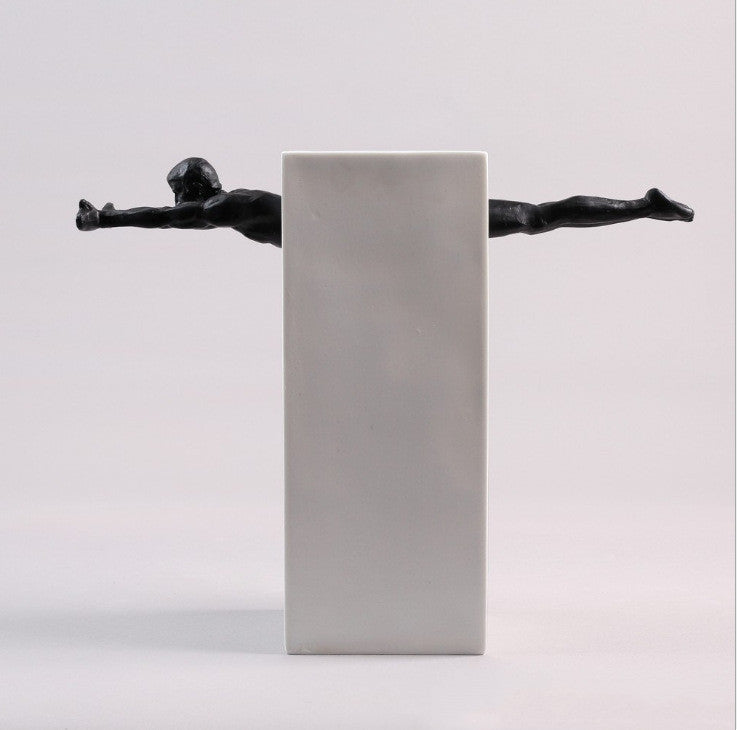 Simple Modern Abstract Athlete Sculpture Ornament - Grand Goldman