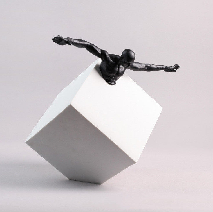 Simple Modern Abstract Athlete Sculpture Ornament - Grand Goldman