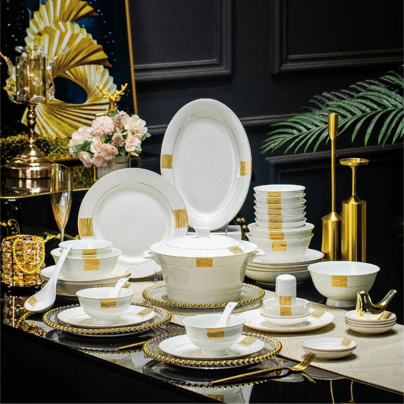 Simple and Luxury Jingdezhen Bone Porcelain Tableware Set Bowl and Plate Set Set Bowl and Plate Combination - Grand Goldman