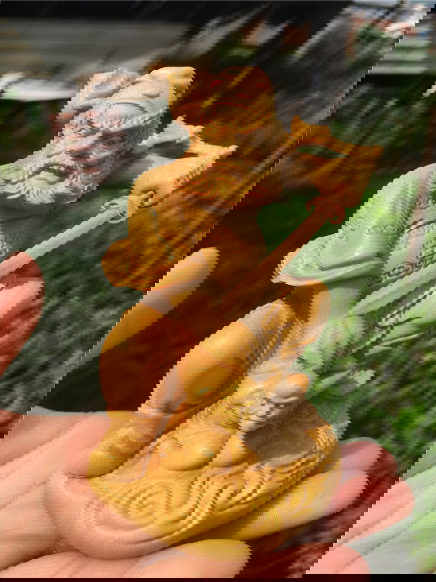 Thuja Boxwood Wood Carving God Statue - Grand Goldman