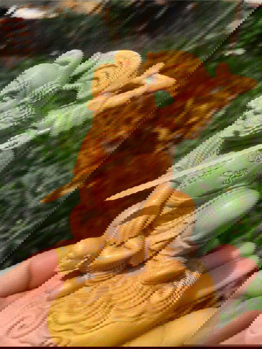 Thuja Boxwood Wood Carving God Statue - Grand Goldman