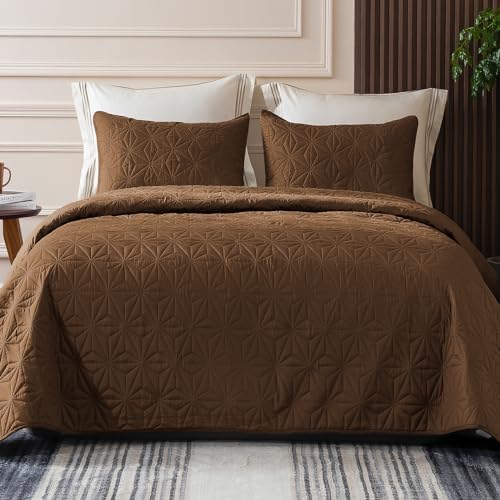 Whale Flotilla Queen Size Quilt Bedding Set, Soft Purple Queen/Full Quilts Bedspreads for All Seasons, Lightweight Geometric Star Pattern Coverlets - 3 Pieces(1 Quilt, 2 Pillow Shams) - Grand Goldman