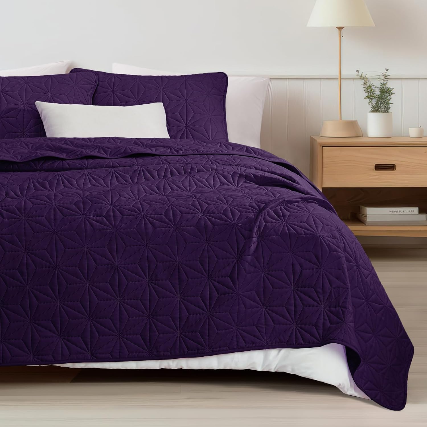 Whale Flotilla Queen Size Quilt Bedding Set, Soft Purple Queen/Full Quilts Bedspreads for All Seasons, Lightweight Geometric Star Pattern Coverlets - 3 Pieces(1 Quilt, 2 Pillow Shams) - Grand Goldman