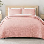 Whale Flotilla Queen Size Quilt Bedding Set, Soft Purple Queen/Full Quilts Bedspreads for All Seasons, Lightweight Geometric Star Pattern Coverlets - 3 Pieces(1 Quilt, 2 Pillow Shams) - Grand Goldman