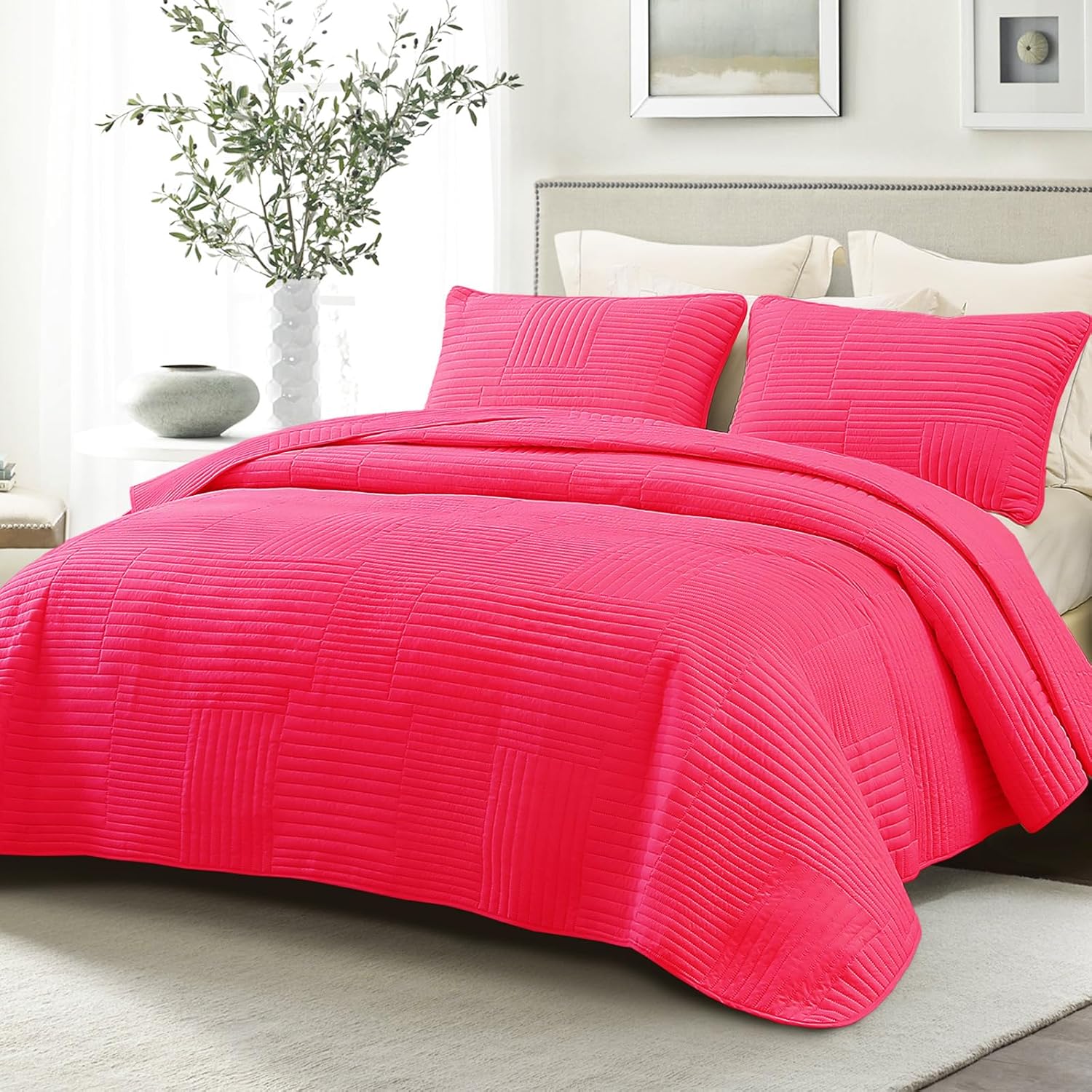 Whale Flotilla Ultra Soft Queen Quilt Bedding Set, Lightweight Fall Red Quilts Bedspreads Full Size, Ultrasonic Geometric Coverlet Bed Cover for All Seasons (1 Quilt, 2 Pillow Shams) - Grand Goldman