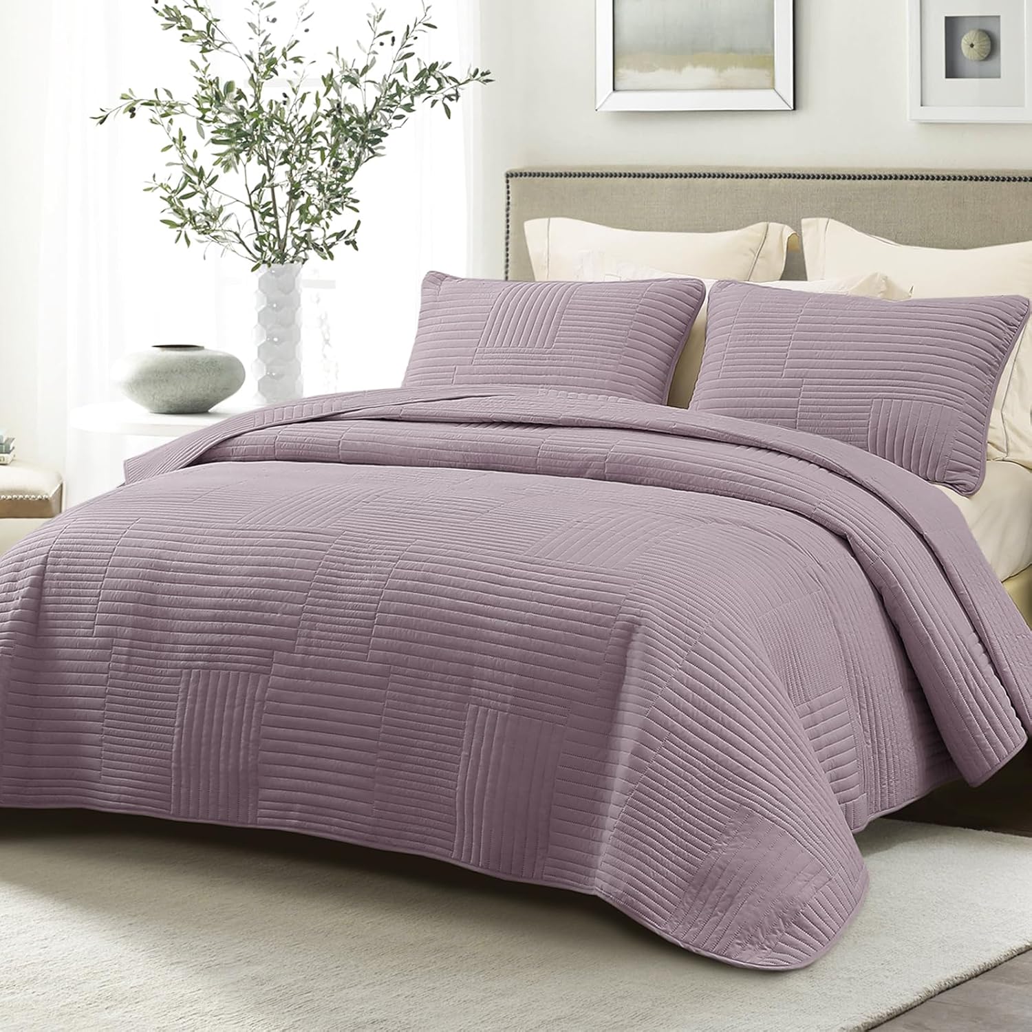 Whale Flotilla Ultra Soft Queen Quilt Bedding Set, Lightweight Fall Red Quilts Bedspreads Full Size, Ultrasonic Geometric Coverlet Bed Cover for All Seasons (1 Quilt, 2 Pillow Shams) - Grand Goldman