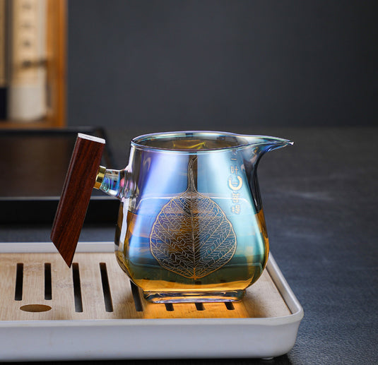 Japanese-style Wooden Handle Glass Fair Cup Transparent Shell Color Bodhi Tea Dispenser